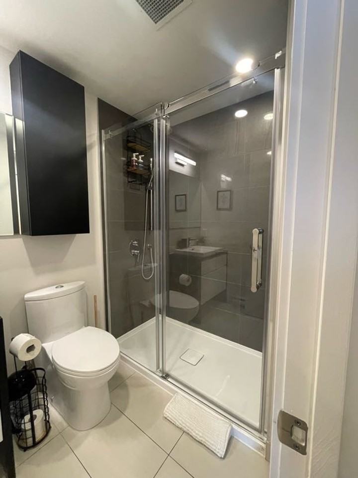 1275 Rue De La Montagne #1459286P - Photo 4 of 50