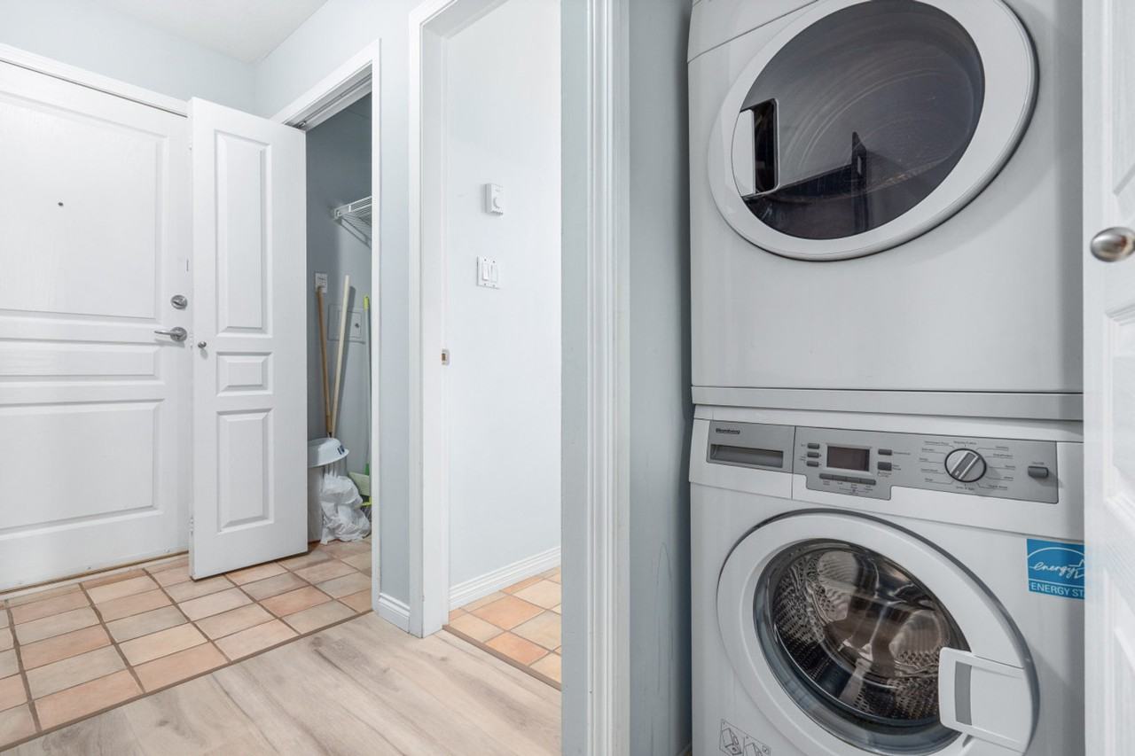 3335 West 4th Ave #1464954P - Photo 4 of 26