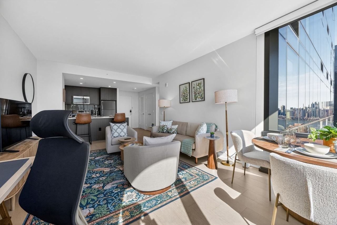 33 Park View Ave #1471251P - Photo 2 of 50