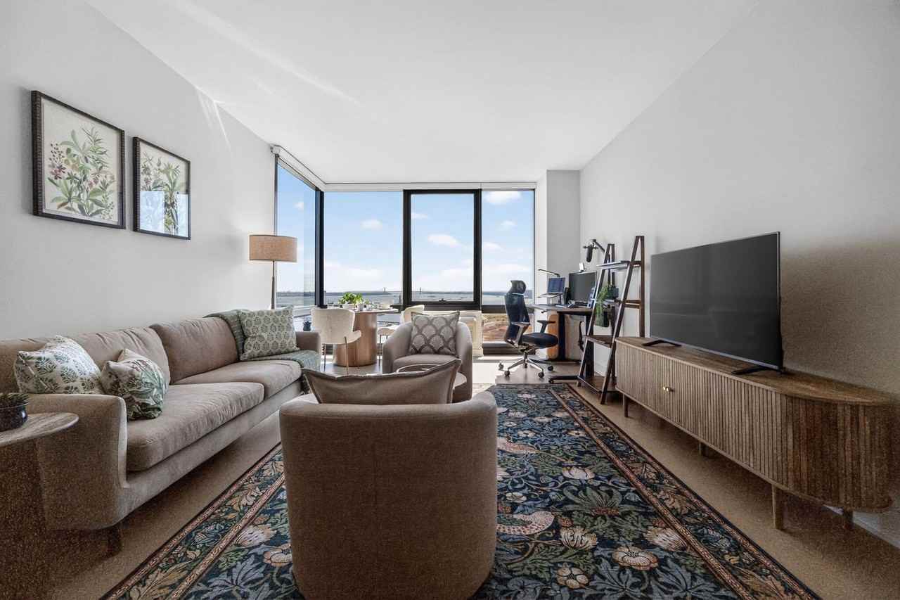 33 Park View Ave #1471251P - Photo 5 of 50