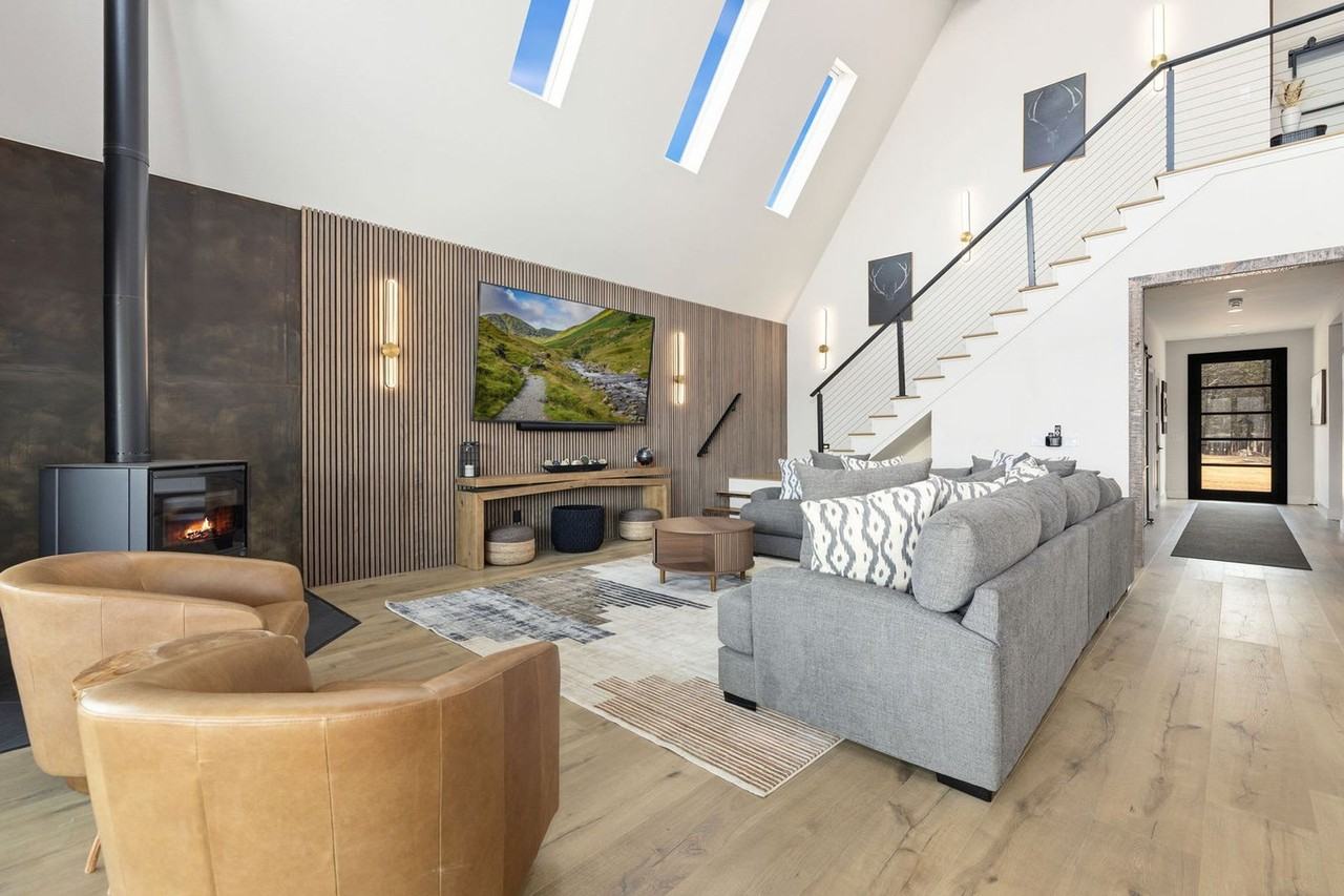 9770 Larkin Ln #1471079P - Photo 6 of 46