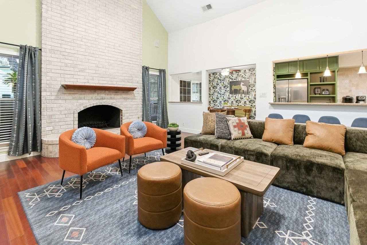 13303 Southwalk St #1471722P - Photo 5 of 50