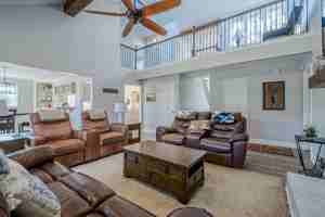 featured image of 117 Lakeview Cir