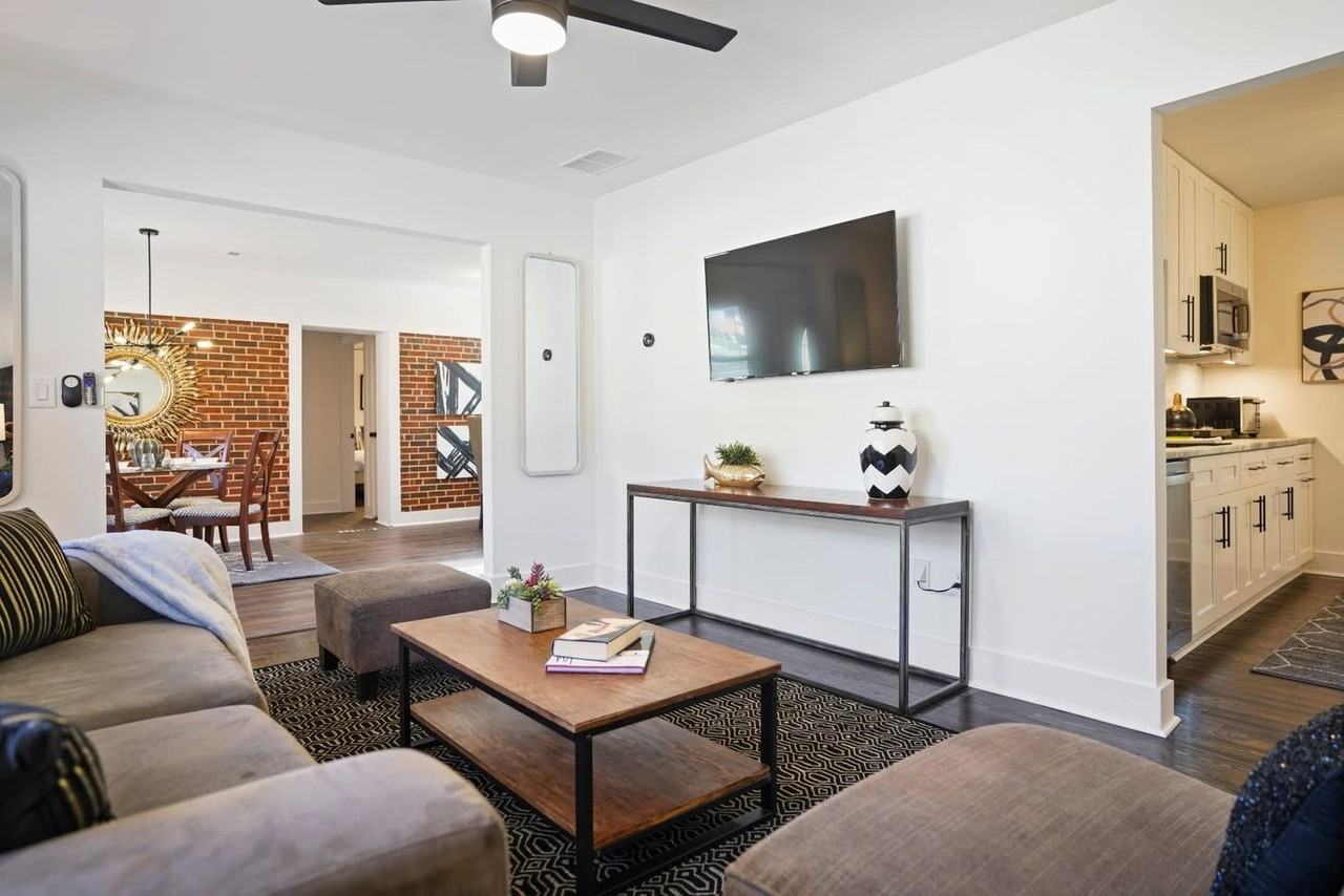 2234 Edgemore Dr Se #1475254P - Photo 2 of 27