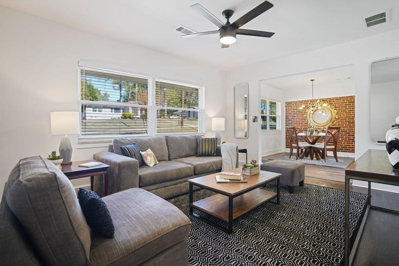 2234 Edgemore Dr Se #1475254P - Photo 3 of 27