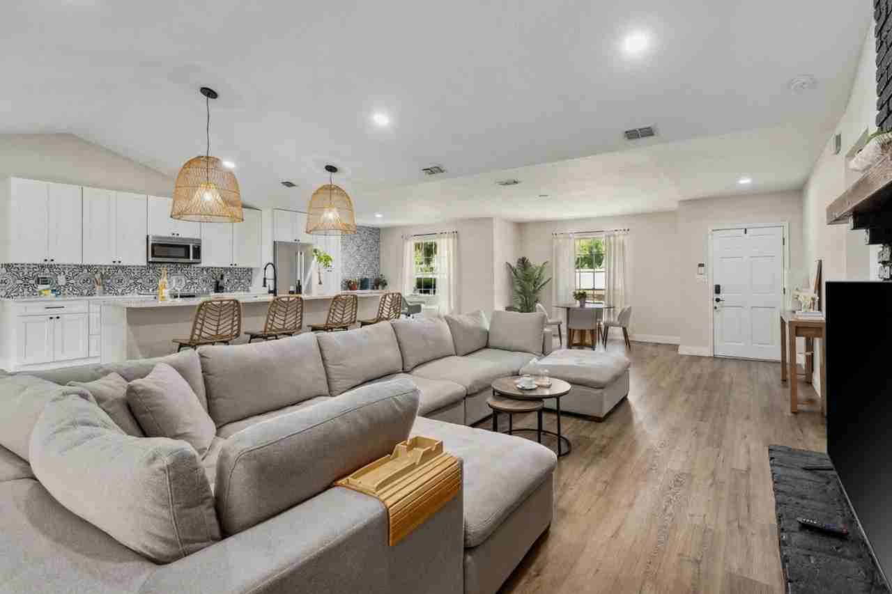 4520 Lake Gem Cir #1502693P - Photo 2 of 47