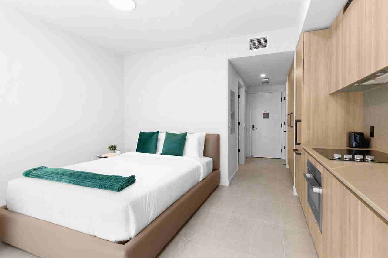 501 Ne 1st Ave #1502664P - Photo 6 of 17