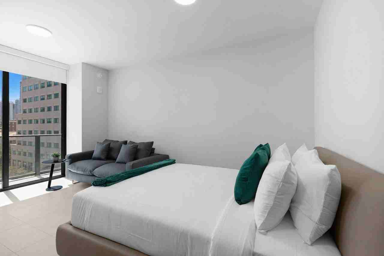 501 Ne 1st Ave #1502664P - Photo 7 of 17