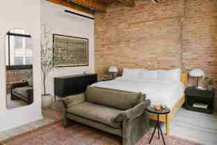 555 W Jackson Blvd - Photo 1 of 1