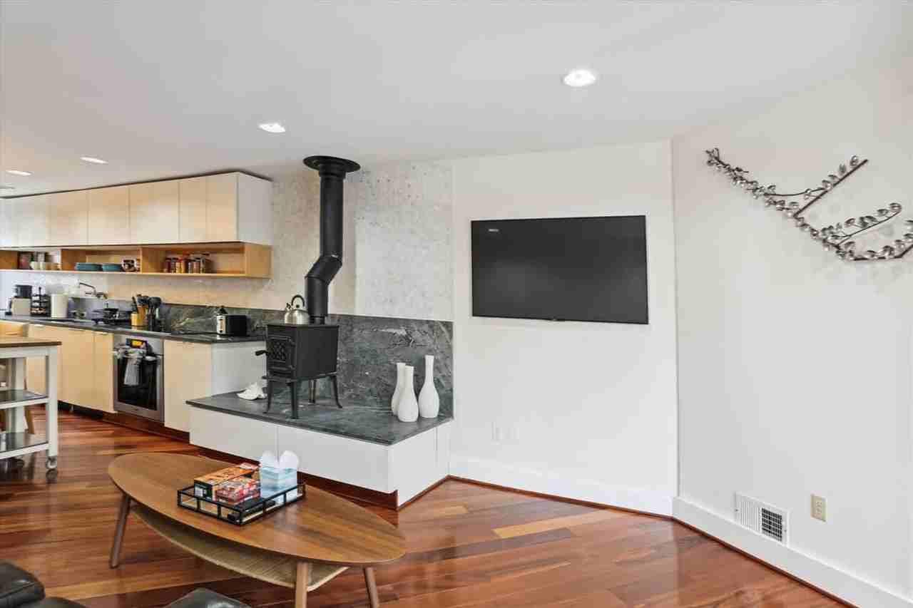 23 Pinkney St #1506215P - Photo 2 of 21