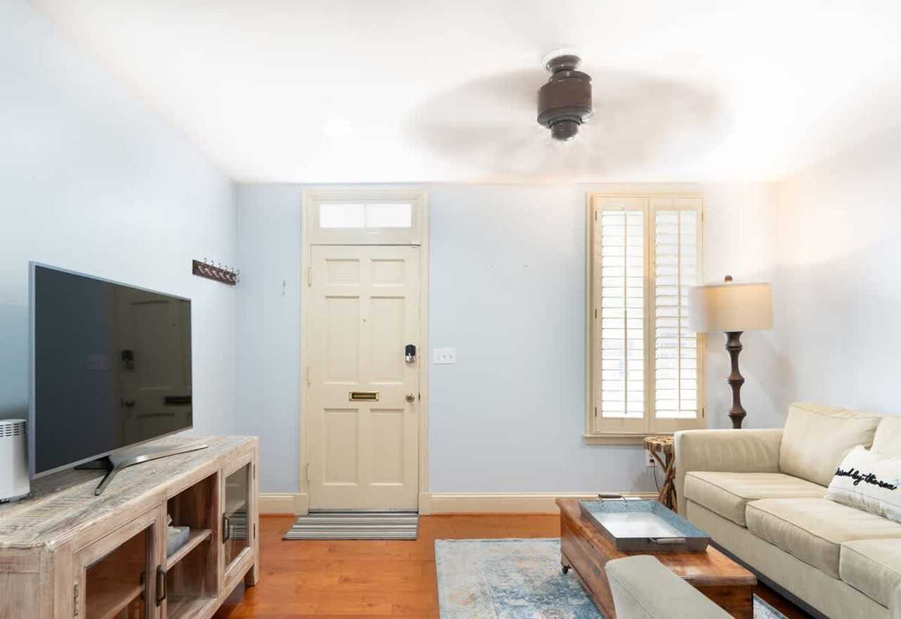 102 Charles St #1506218P - Photo 4 of 30