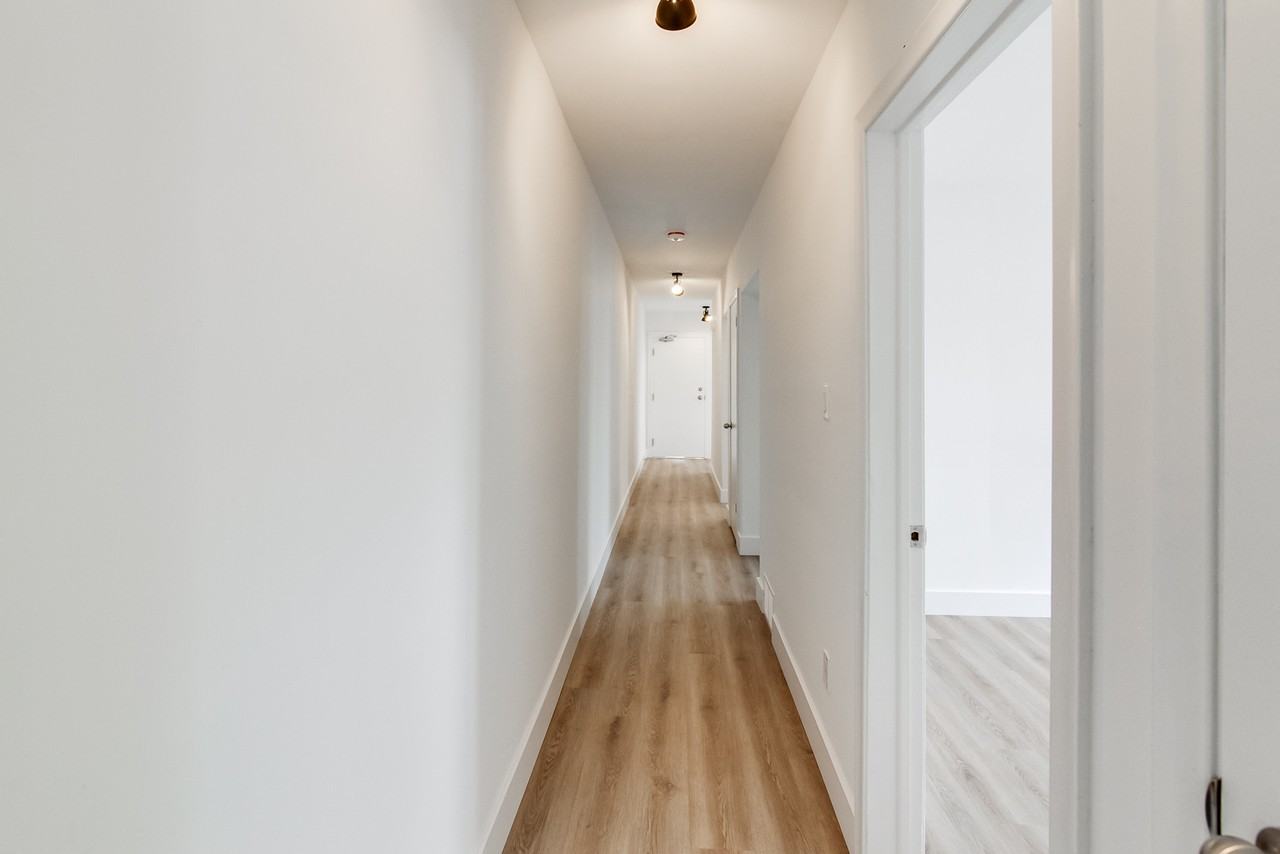 Keele St & Eglinton Ave W ##1 - Photo 4 of 12