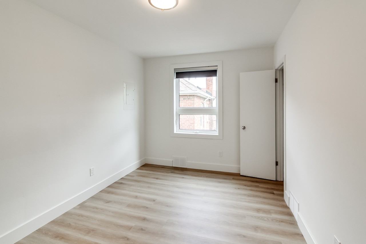 Keele St & Eglinton Ave W ##1 - Photo 6 of 12