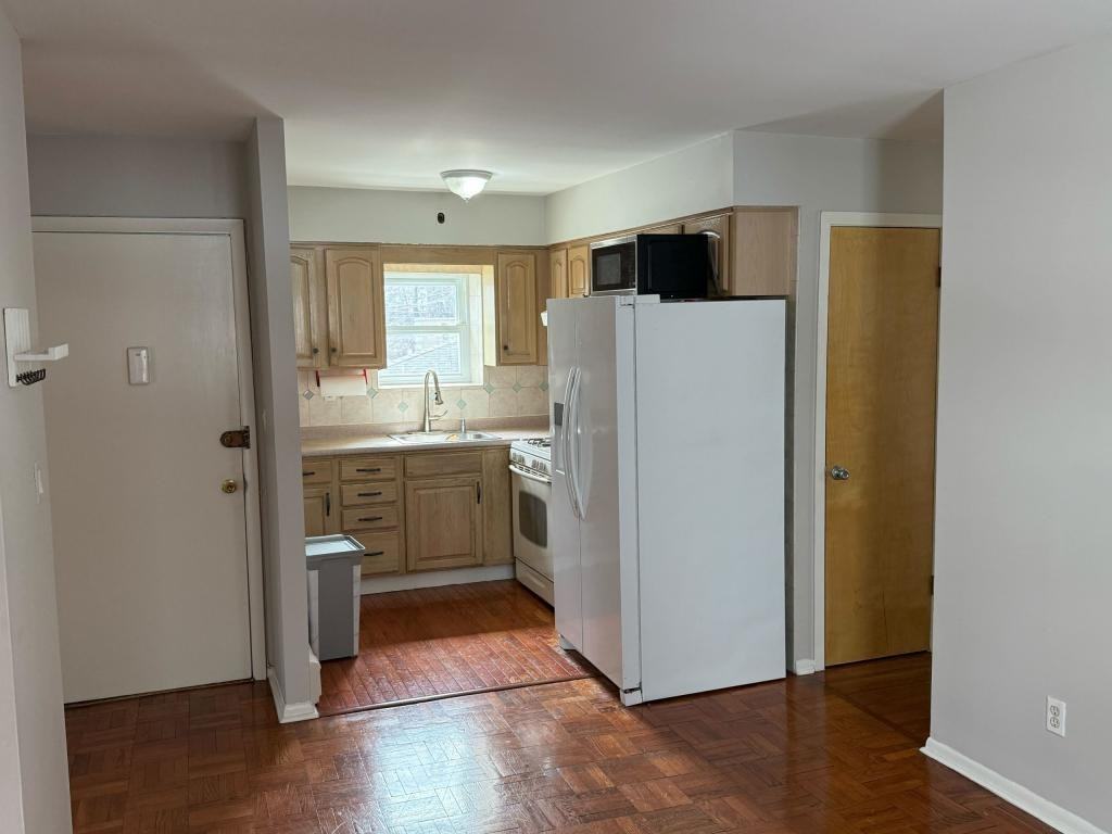 3615 Waldo Ave - Photo 2 of 11