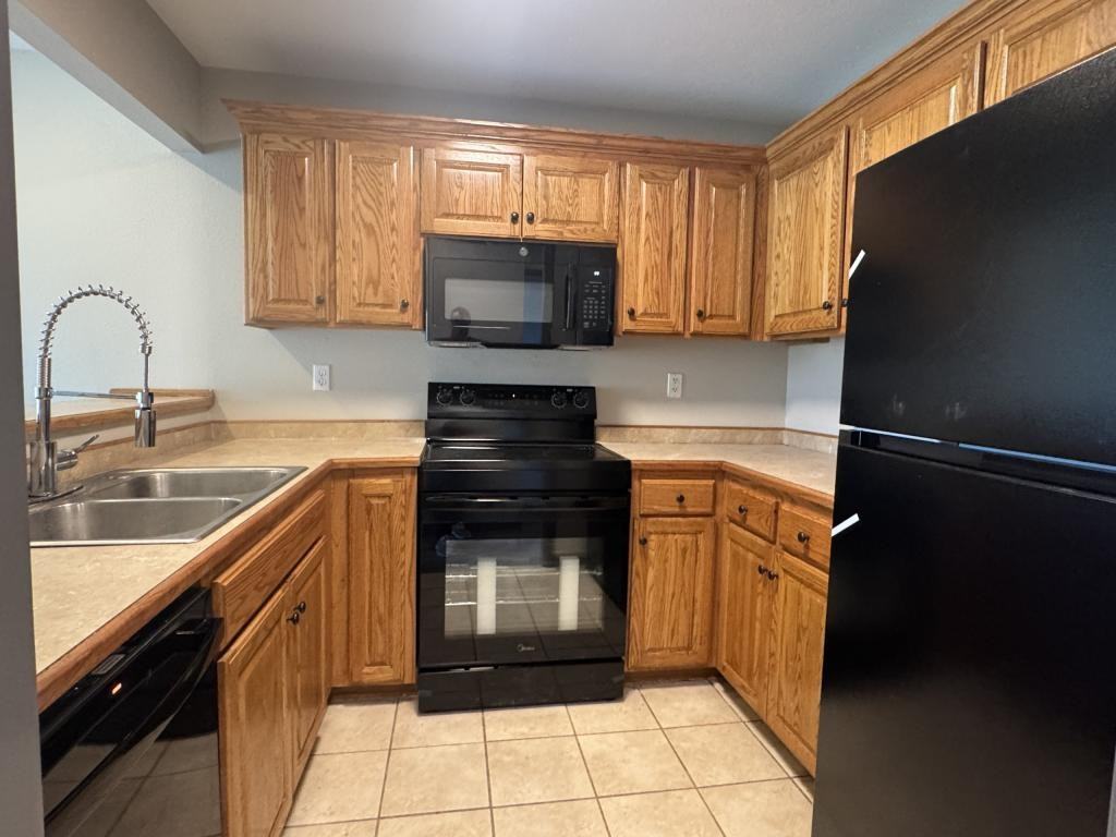 1301 Deerlake Rd #D - Photo 3 of 5