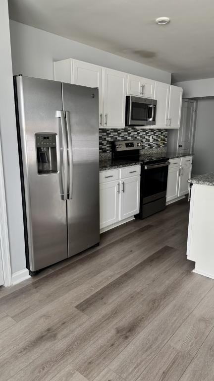 1008 Skipjack Ln - Photo 2 of 24
