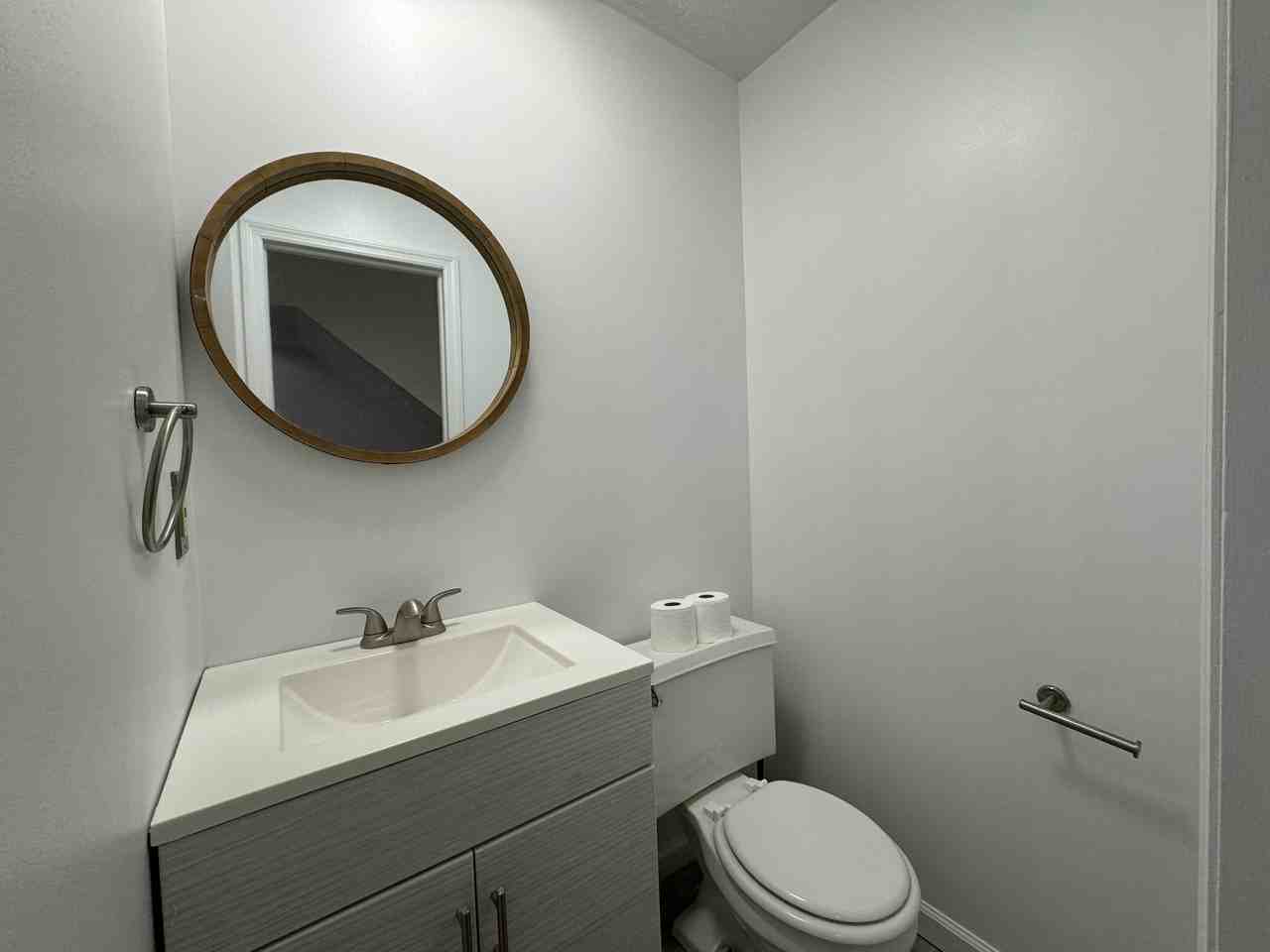 1317 Perry Ave #1 - Photo 3 of 19