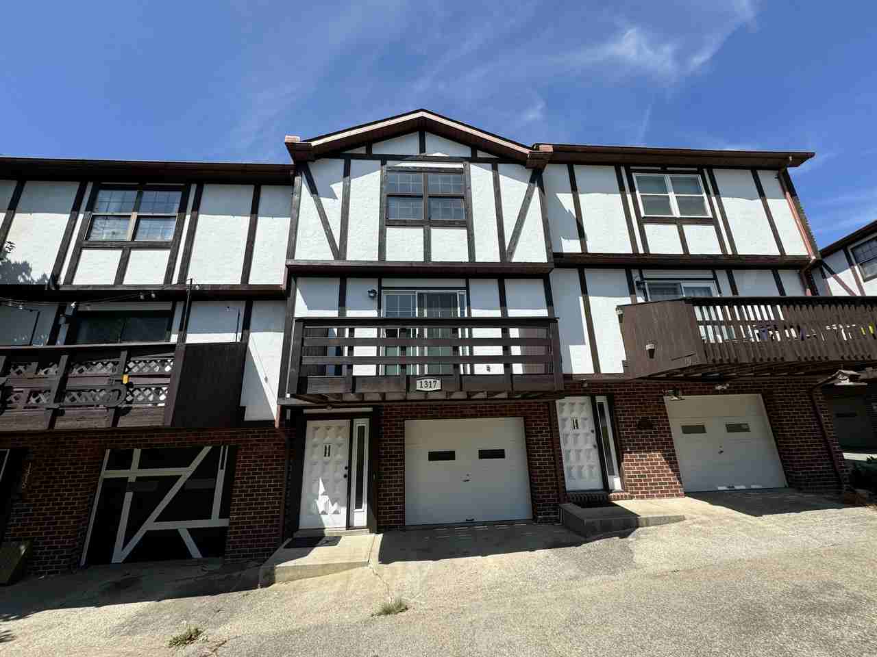 1317 Perry Ave #1 - Photo 4 of 19