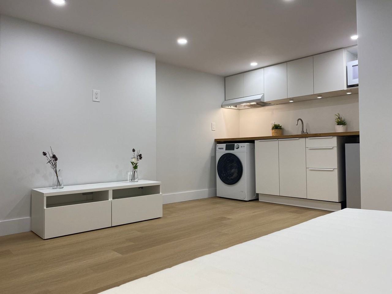 220 Palmerston Ave - Photo 3 of 6