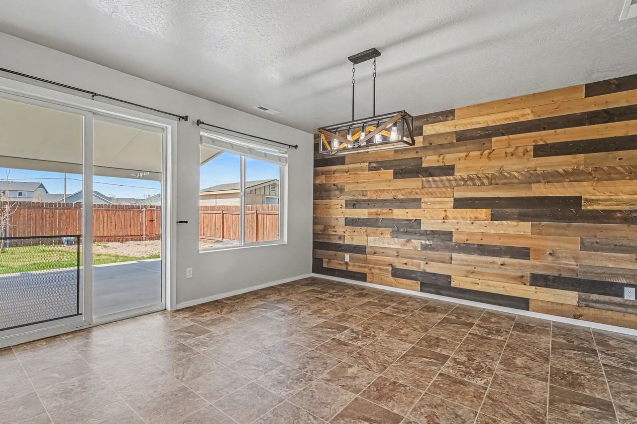 19675 Stowe Way - Photo 7 of 23