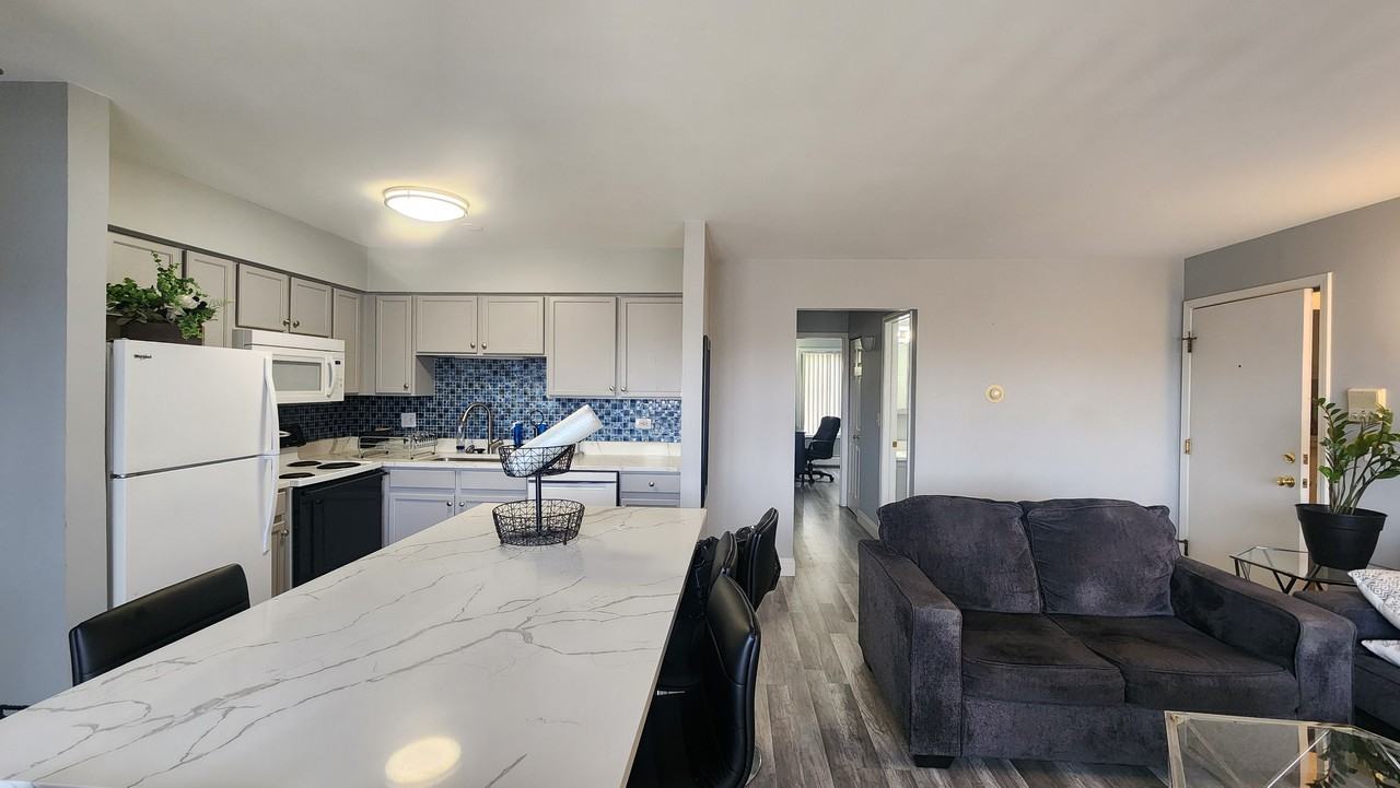 259 West Ct of Shorewood #2A - Photo 5 of 15