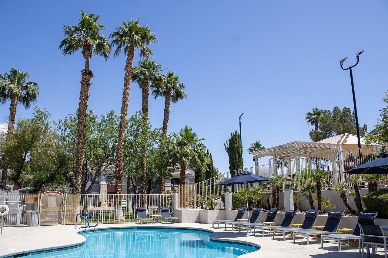 80 on Gibson - Photo 2 of 48