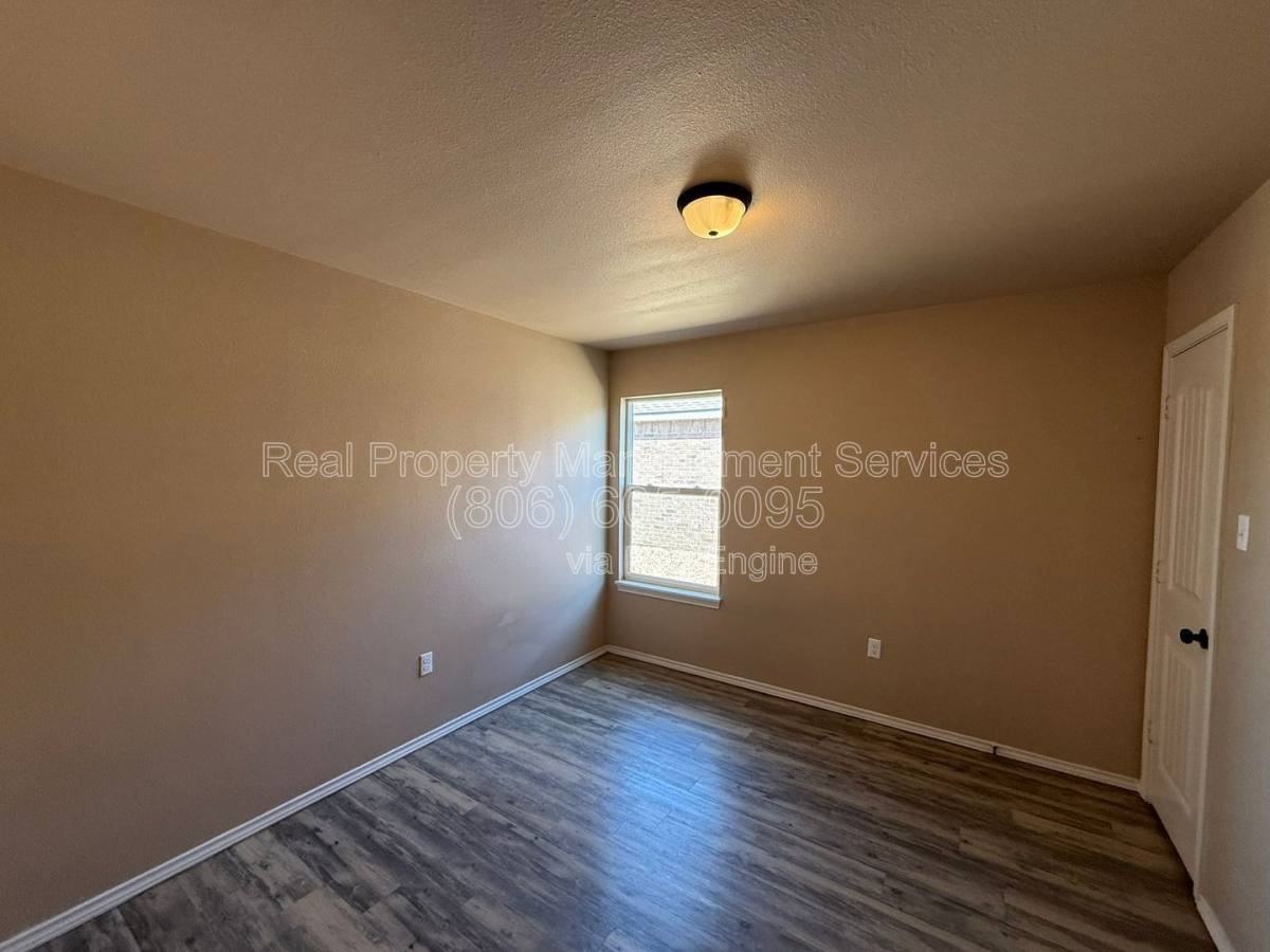 2420 N Avenue N #P - Photo 6 of 8