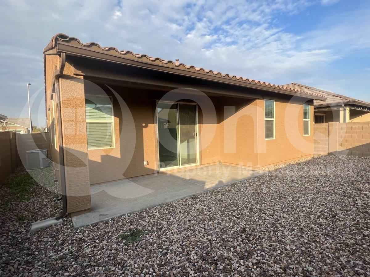 8953 W Palo Verde Dr - Photo 3 of 10
