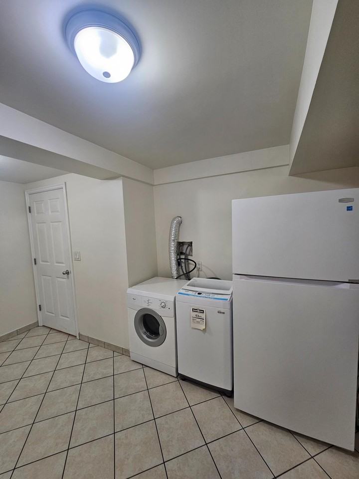 554 West 61st Avenue - Photo 7 of 16