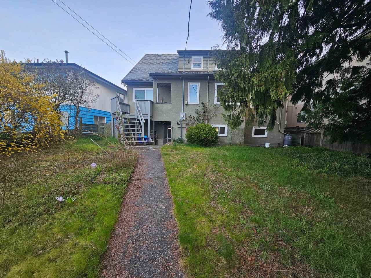 554 West 61st Avenue - Photo 3 of 16