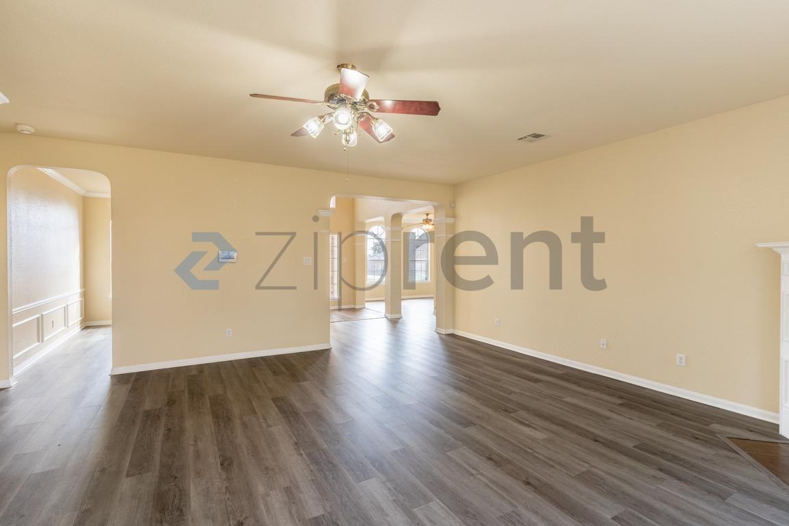 498 Crossland Dr - Photo 5 of 30