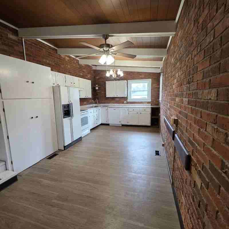 2465 Chapeze Ln - Photo 3 of 12