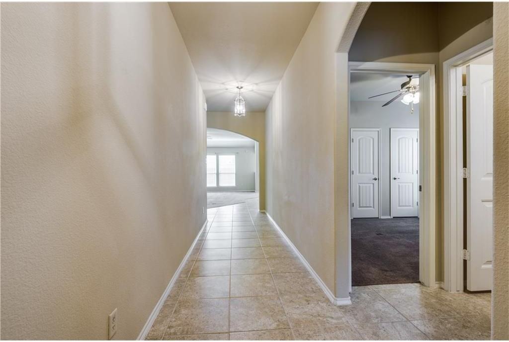 10105 Horseshoe Ln - Photo 5 of 25