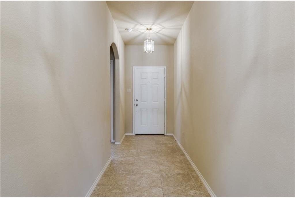 10105 Horseshoe Ln - Photo 6 of 25