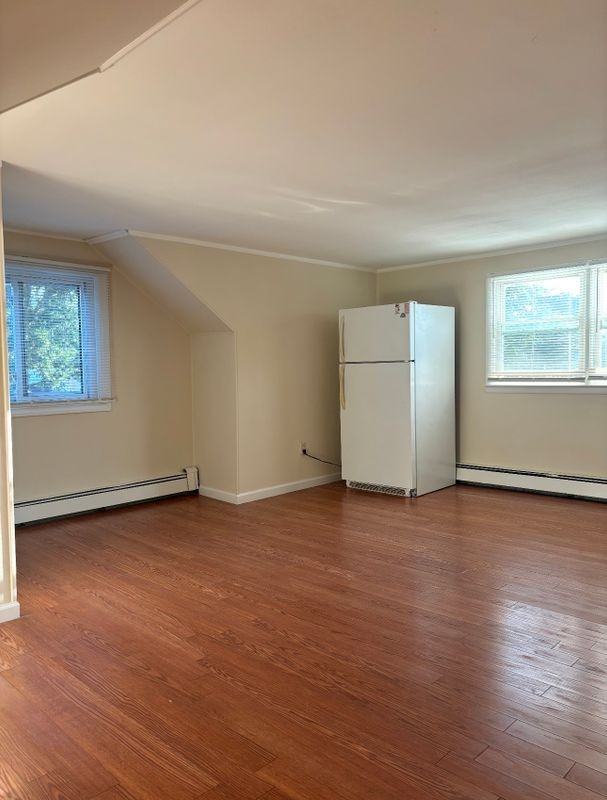 68 Winges Ave - Photo 3 of 8