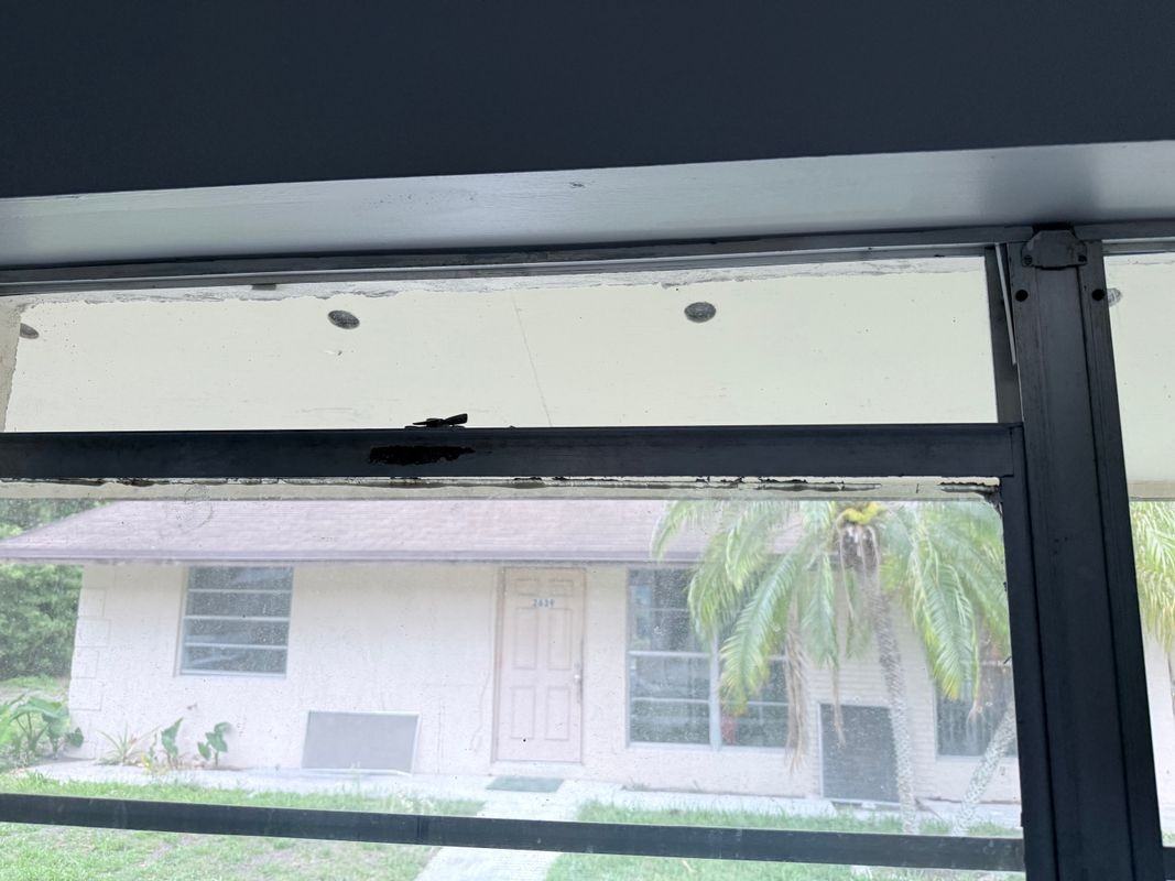 2639 Se Clayton St - Photo 3 of 3