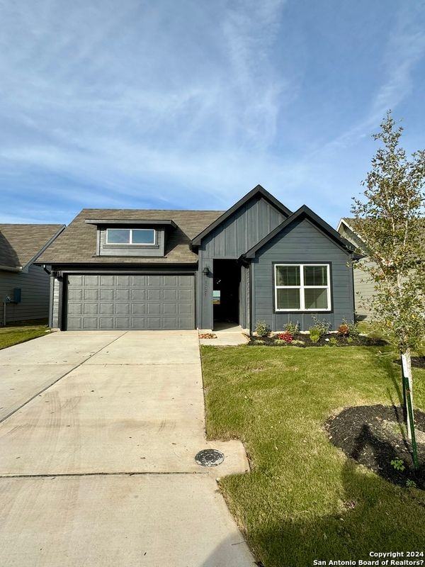 1721 James St - Photo 3 of 21