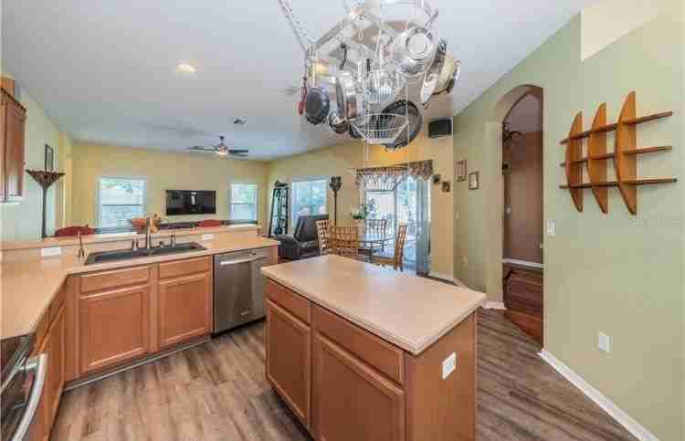 2647 Wood Pointe Dr - Photo 6 of 10