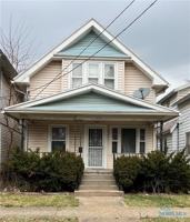 featured image of 333 E Lake St #UPPER