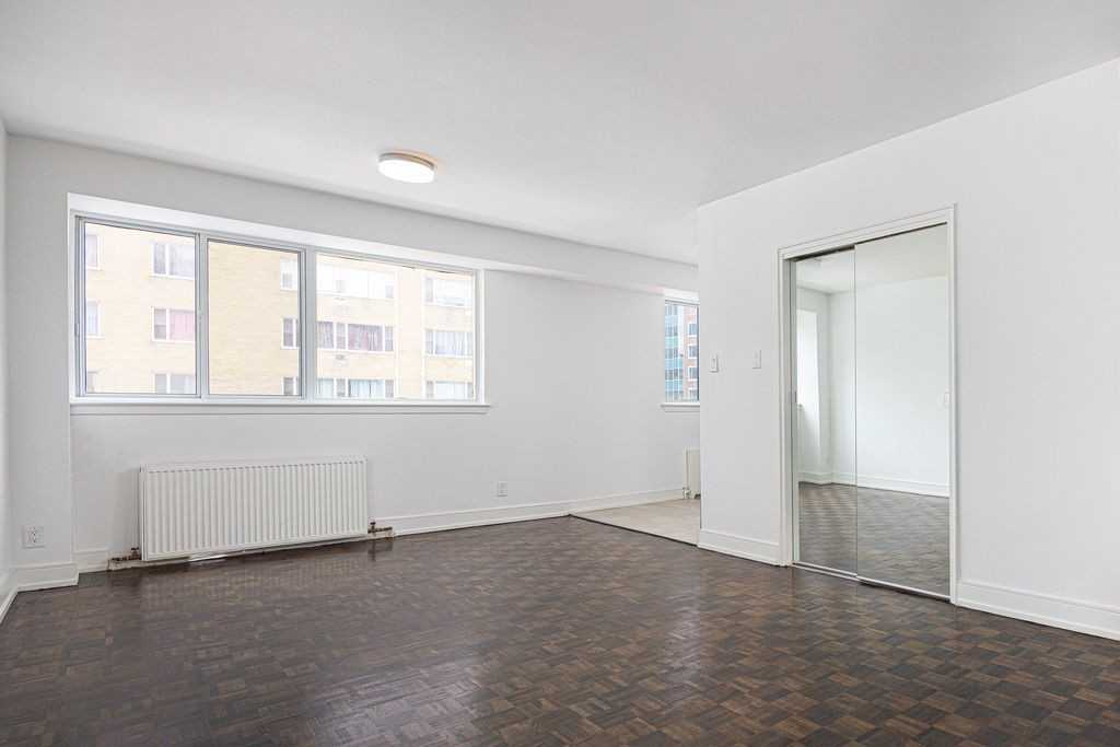 100 Gloucester Street - Photo 7 of 15