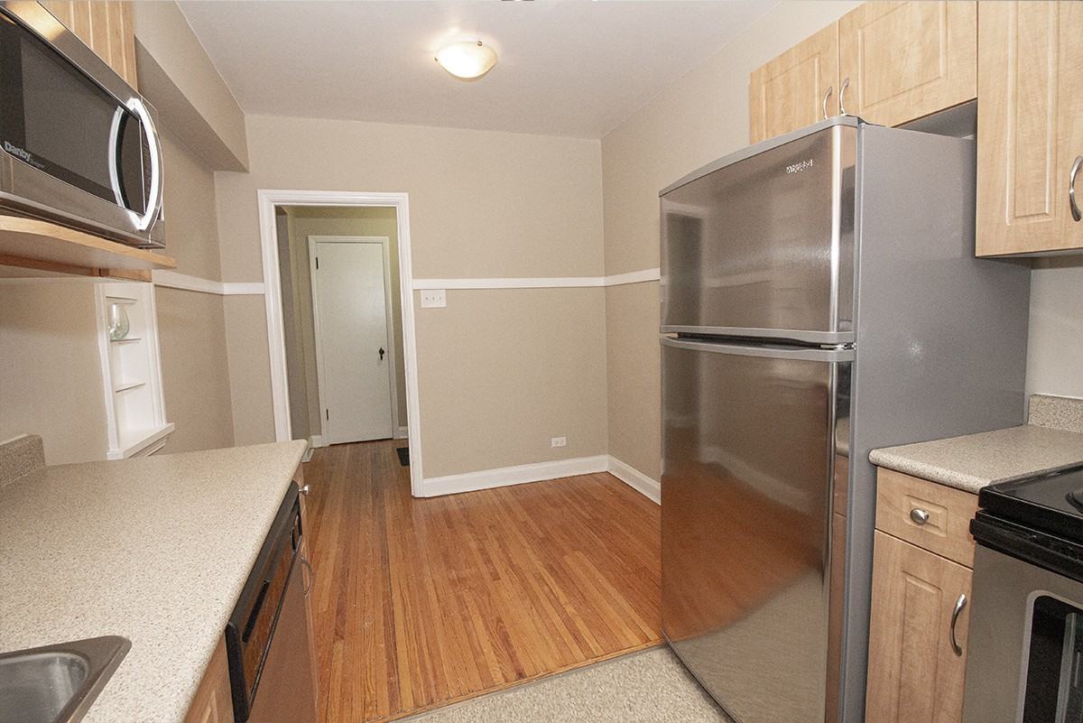 250 Broadway Avenue - Photo 5 of 10