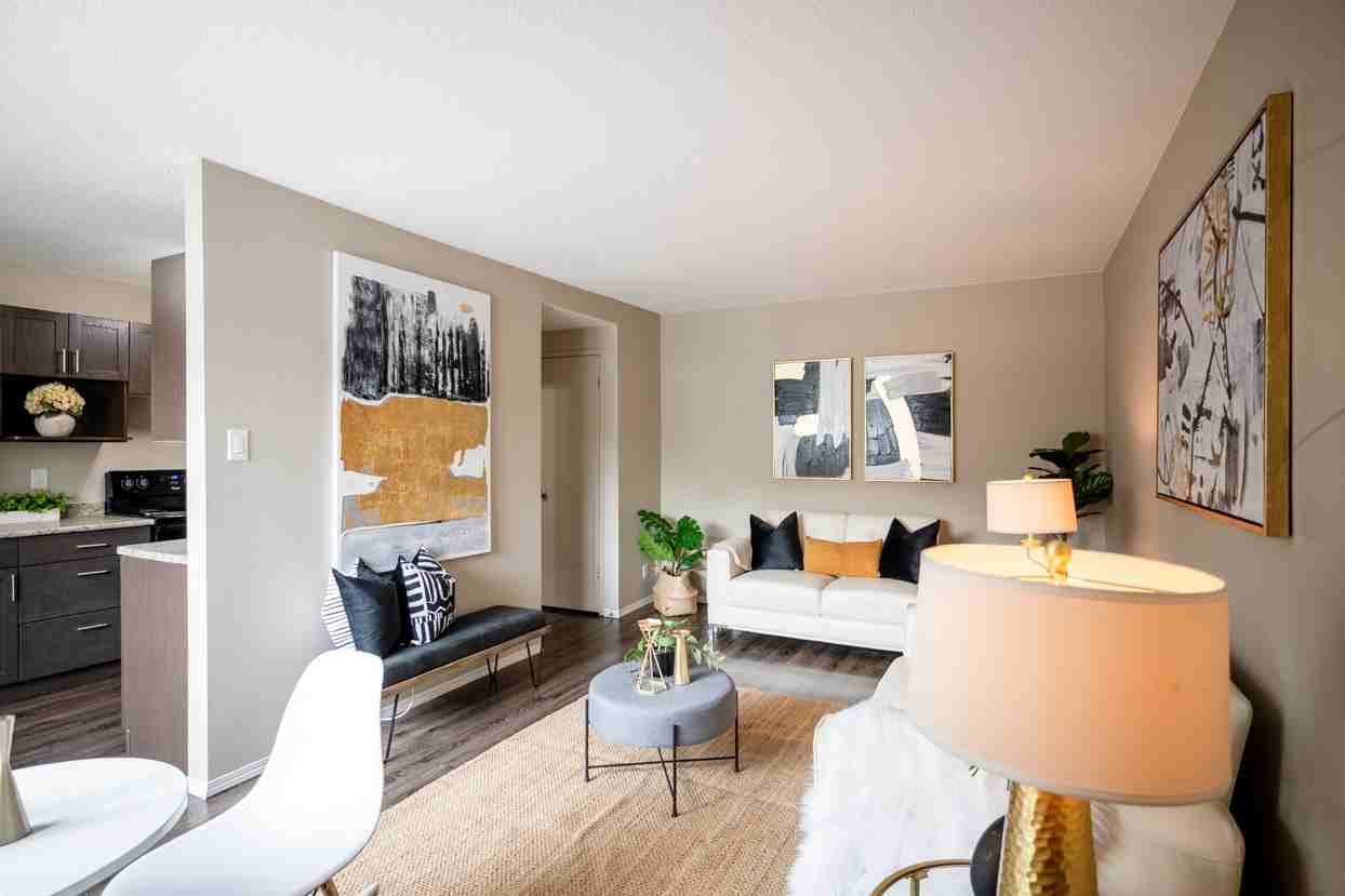 291 St. Anne's Road - Photo 4 of 32