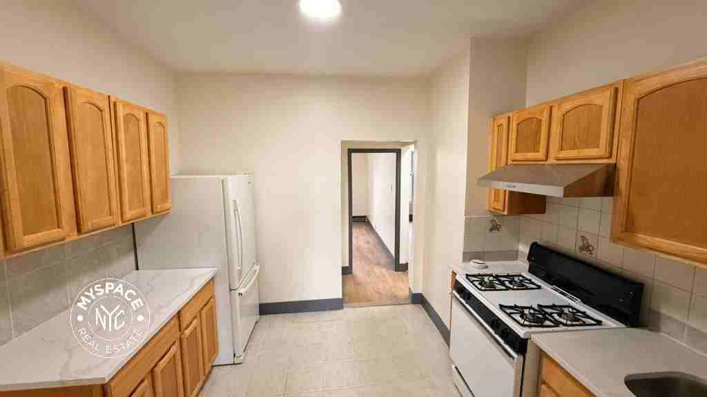 227 Thomas S Boyland St #2 - Photo 2 of 24