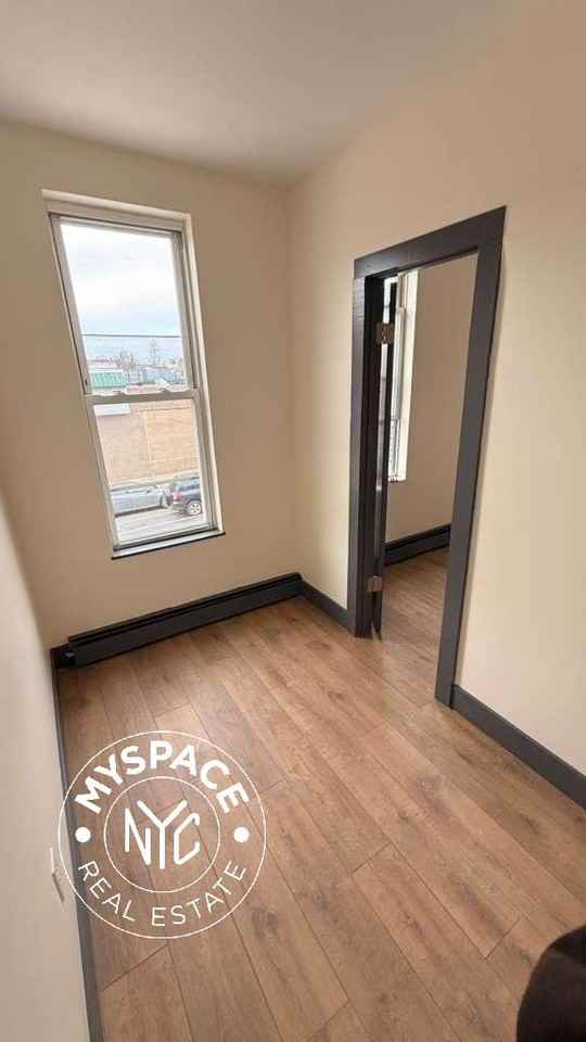 227 Thomas S Boyland St #2 - Photo 5 of 24