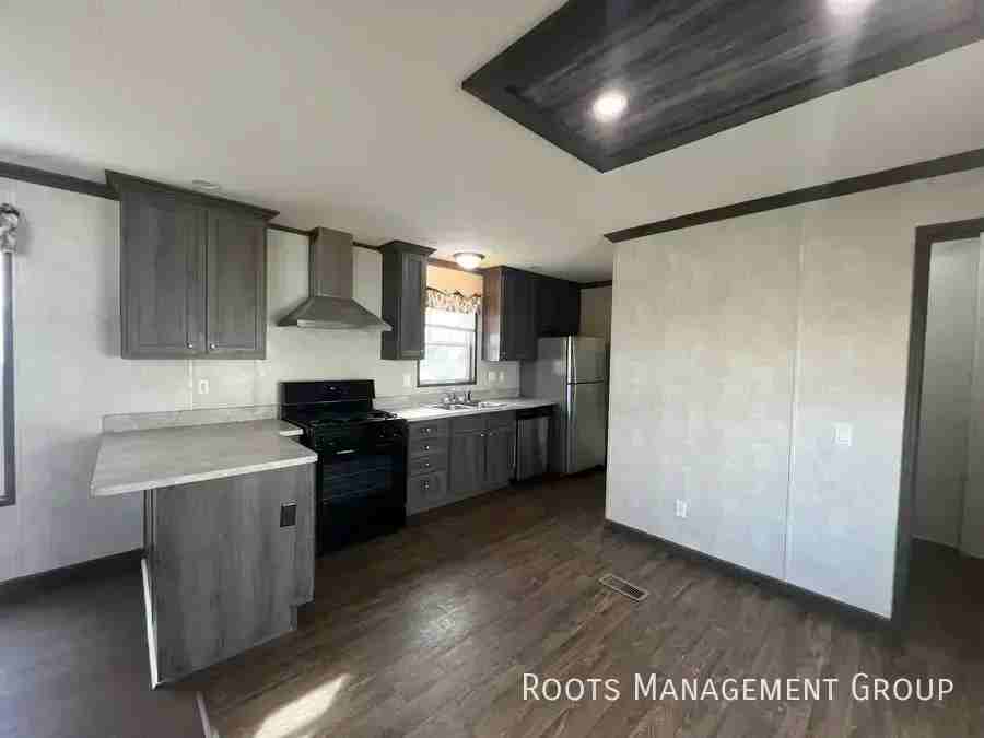 2300 E Philip Ave Trlr 35b #35B - Photo 4 of 13