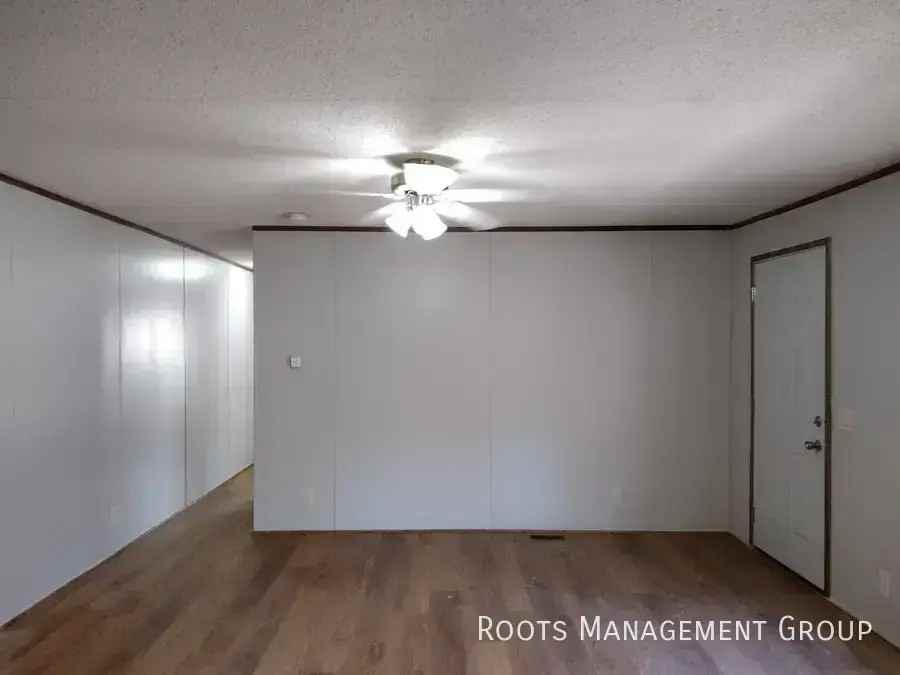 2321 Fredonia Ave - Photo 3 of 10