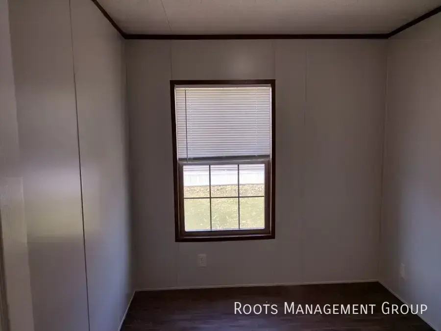 2321 Fredonia Ave - Photo 7 of 10