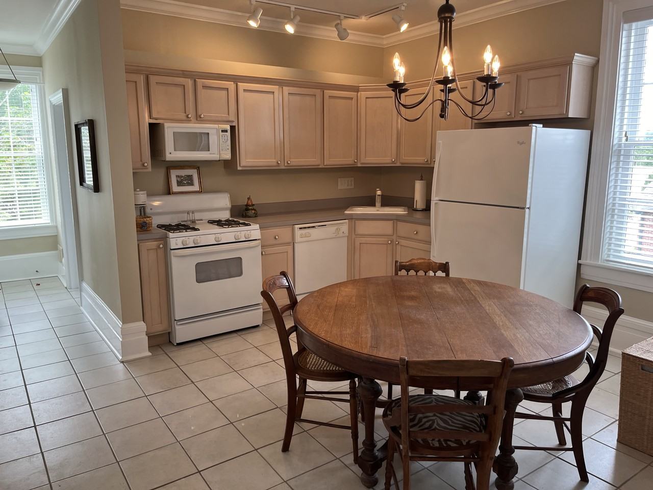 110 S Market St #1 - Photo 3 of 12