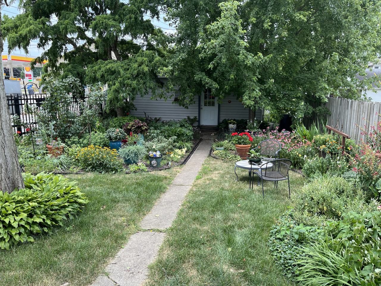 110 S Market St #1 - Photo 7 of 12