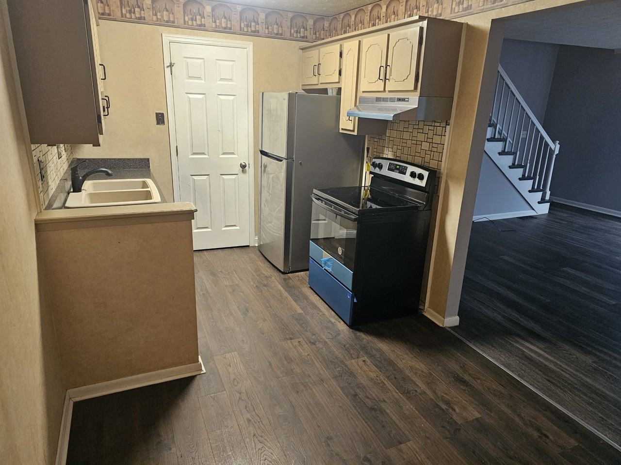 713 Gordon Smith Blvd #3 - Photo 6 of 10